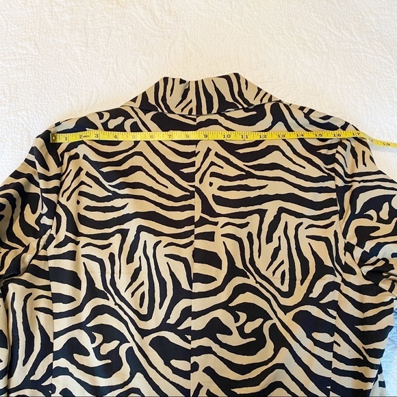 Dana Buchman Double Breasted Animal Print Tan Black Trench Coat - M - Picture 14 of 16